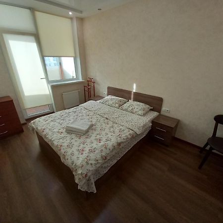 Smart Apartments Drahomanova 2А Kiev Bagian luar foto