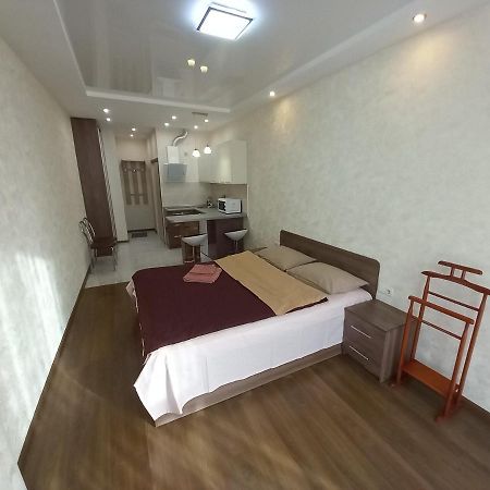 Smart Apartments Drahomanova 2А Kiev Bagian luar foto