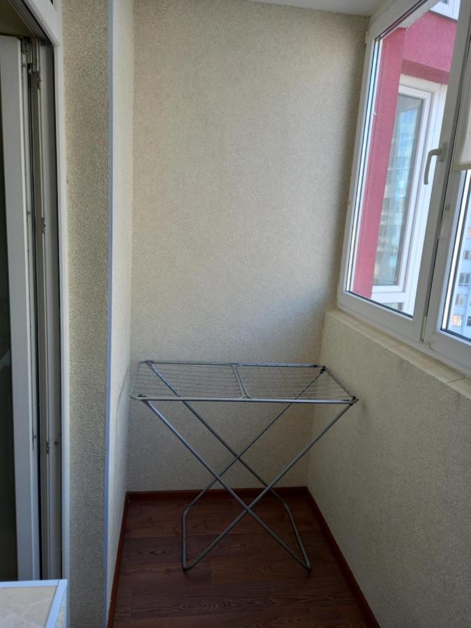 Smart Apartments Drahomanova 2А Kiev Bagian luar foto